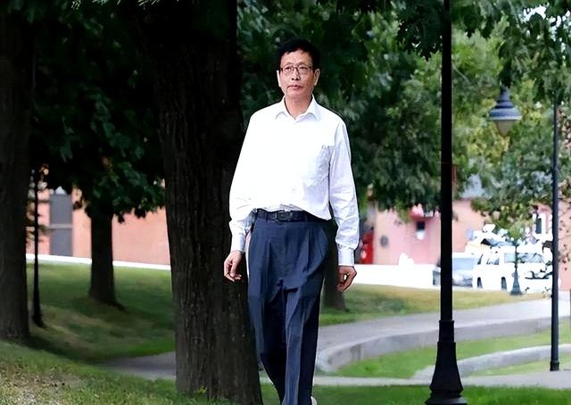 航班脱离美国控制后，国内才敢公布他归国的消息