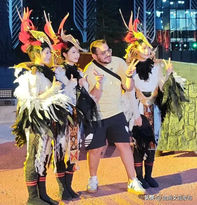 白马盛典·星光夜市：千年史诗与人间烟火的夏夜狂想曲