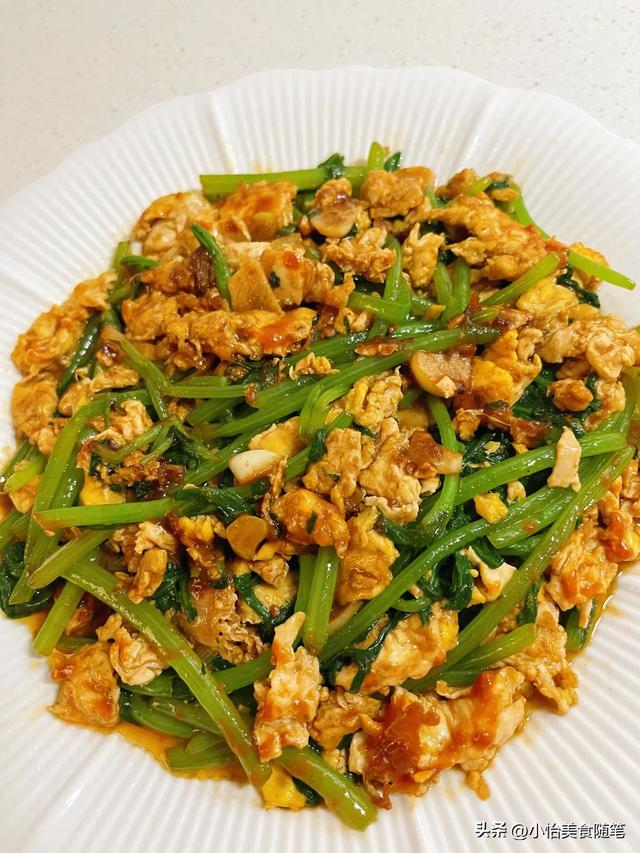 冬天,这菜使劲吃!一解毒,二对眼睛好,三护肝,冬天煮汤真香