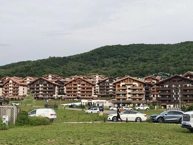 张家口赤城海坨山谷是有钱人的世界,普通人可以看看美景