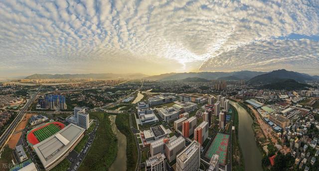 住建部开会定调，释放三大转变！楼市终于要彻底告别旧时代了