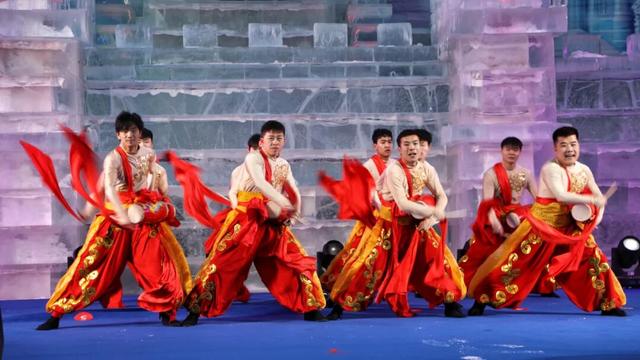 榆阳区第三届大漠冰雪旅游消费季启动 冷资源焕发热效应