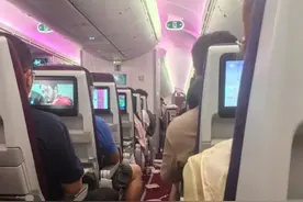 “忽然一个大拉升，紧接着急速下降”，飞往深圳飞机，突发颠簸图片