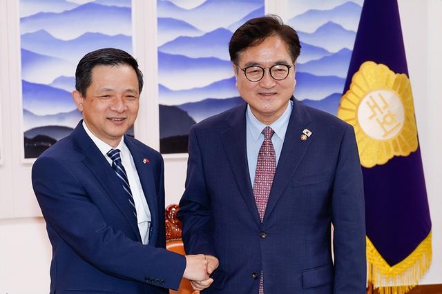 李在明与韩国五大财阀巨头座谈