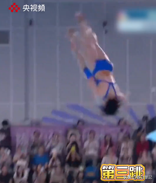 央视怒赞！全红婵刚复出就夺冠，领奖台上的一个举动更让人泪目