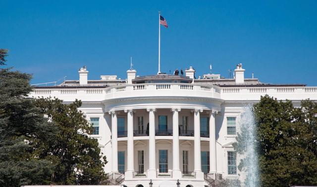 特朗普昭告50州，不能让中国超车，马斯克重返白宫，最强帮手回归