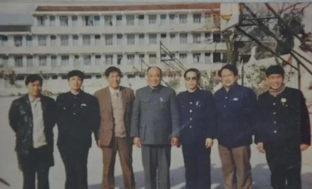 他曾担任江苏省委副书记，后出任海南省委书记，敢为人先成绩不凡