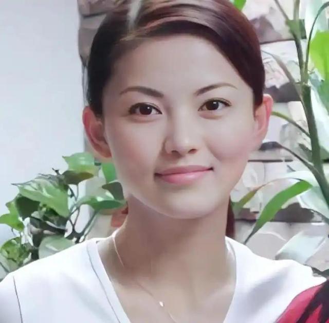 李湘不再隐瞒！坦白与释永信关系亮明态度，亲密照终于有了答案