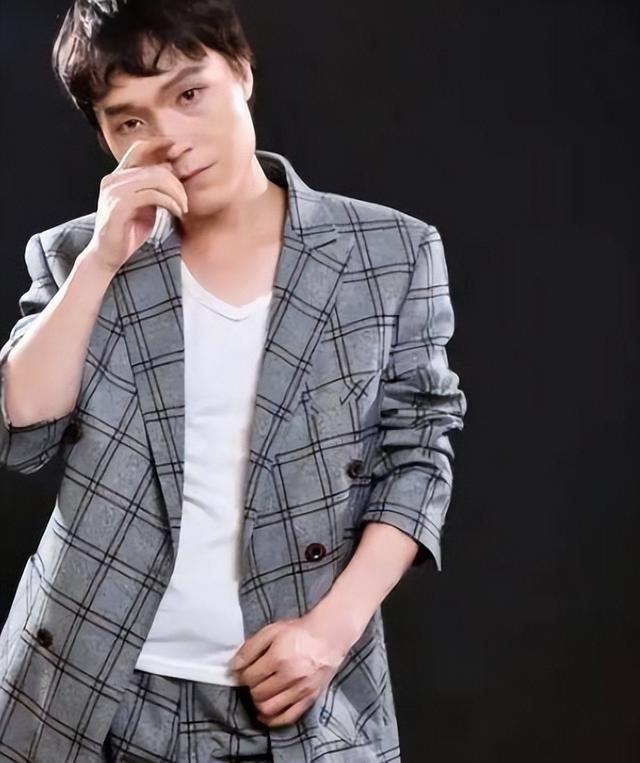 曝34岁知名演员已被枪毙！中国娱乐圈首例，倪大红、李雪健被牵连