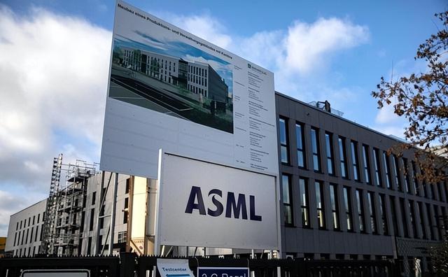 美国经济专家：中国囤积了大量进口设备，把美国政客耍的团团转