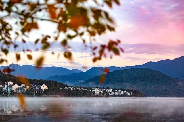 若你问深秋最该去哪里偷段闲？答案，就藏在黟县