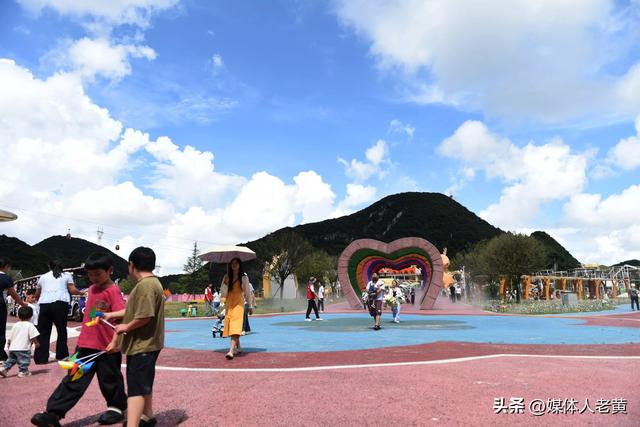 六盘水梅花山开启"童话+非遗"避暑季奇幻之旅