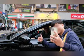 香港第一位影帝，放弃奔驰轿车，最终选择国产车，座驾接地气图片