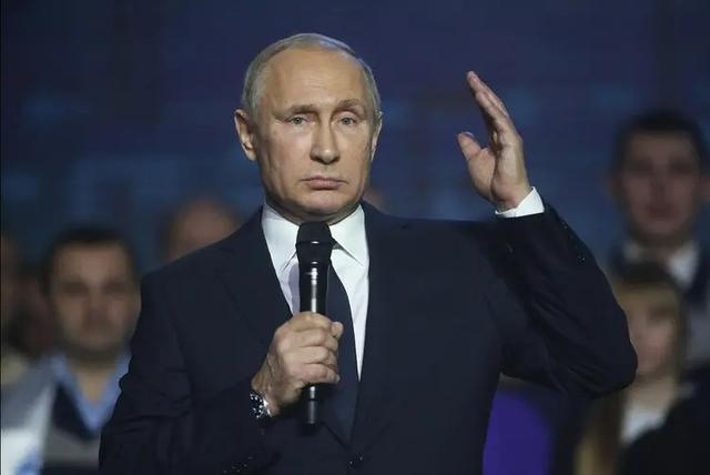 一场晚宴在东京召开，高市早苗想通了：对俄动真格，对中国来软的 第9张