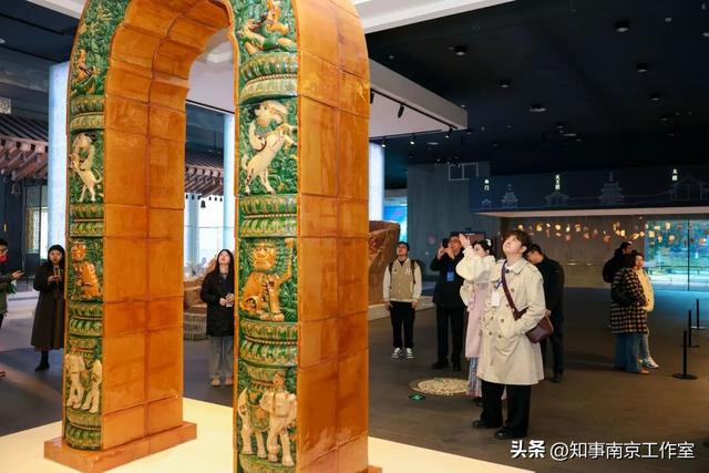 全球市长到南京，点灯