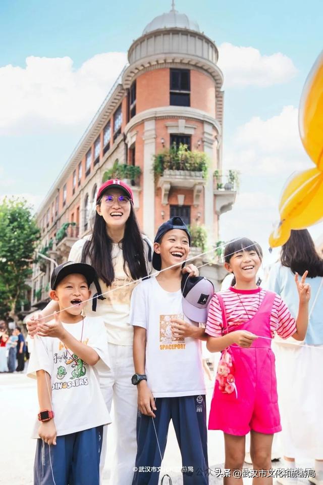 41°C高温天，这么多游客来武汉玩什么?