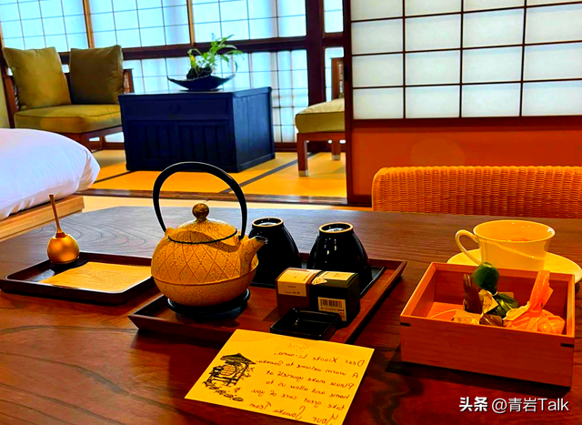 风暴眼，退休老人的第一次日本游，就这样被高市早苗整黄了