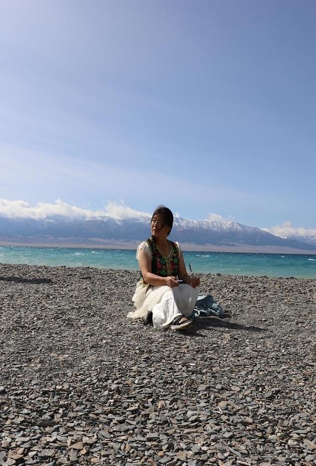 游新疆净海赛里木湖