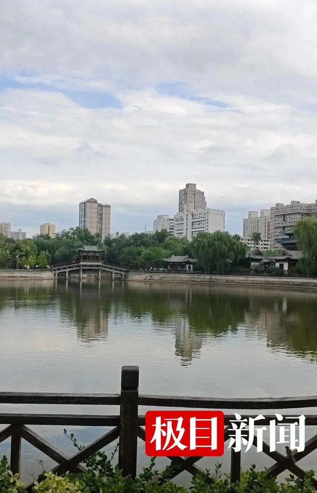 山西一公园打捞落水手机时，意外从湖底吸出100多发步枪子弹，警方介入调查，子弹已上交相关单位