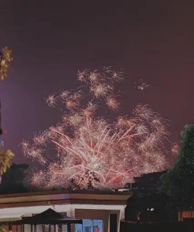 惊艳全球！成都入选世界最美城市，雪山烟火绘蓉光