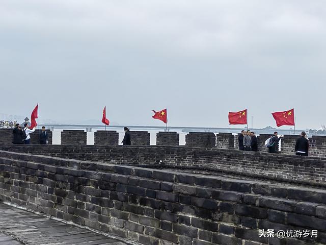 襄阳古城汉江风景很美