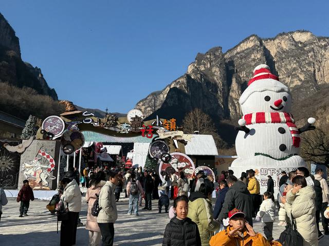 云台山冰挂亮肌