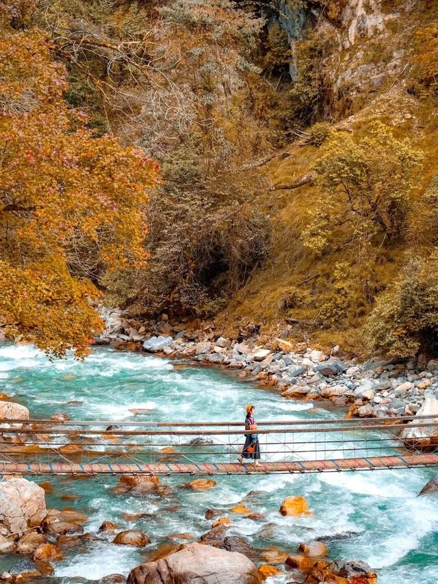 喇叭河五彩斑斓的秋天，就这样闯闯闯入视野！