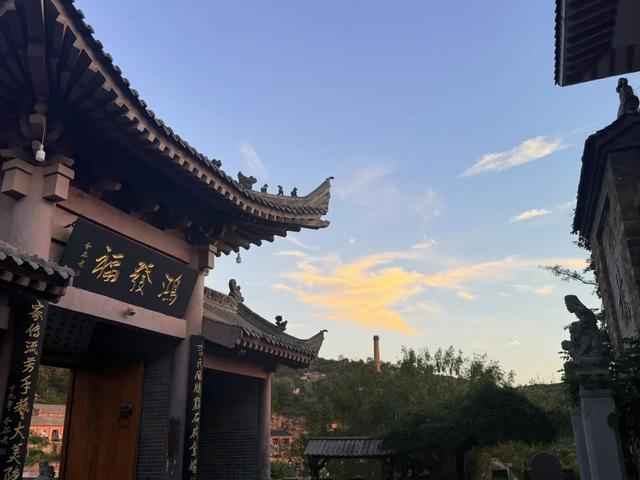 抓住暑期的尾巴，邂逅蓝天白云下的千年瓷韵——铜川陈炉古镇
