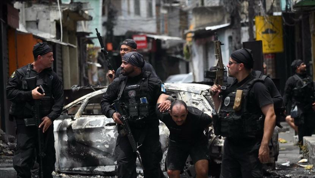 血洗贫民窟抓毒贩，真正的犯罪大佬在金融街数钱！巴西揭惊天黑幕