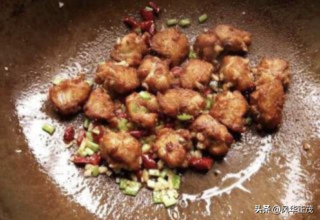 30年大厨私藏椒盐鸡配方 3种风味在家做成本不到20元