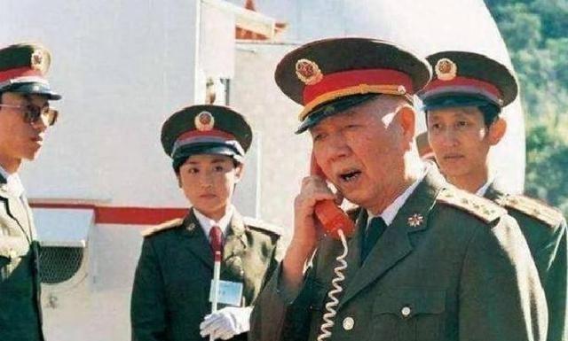 首次访华就不尊重我国？中国当场撤走仪仗队：摆正态度再来吧！