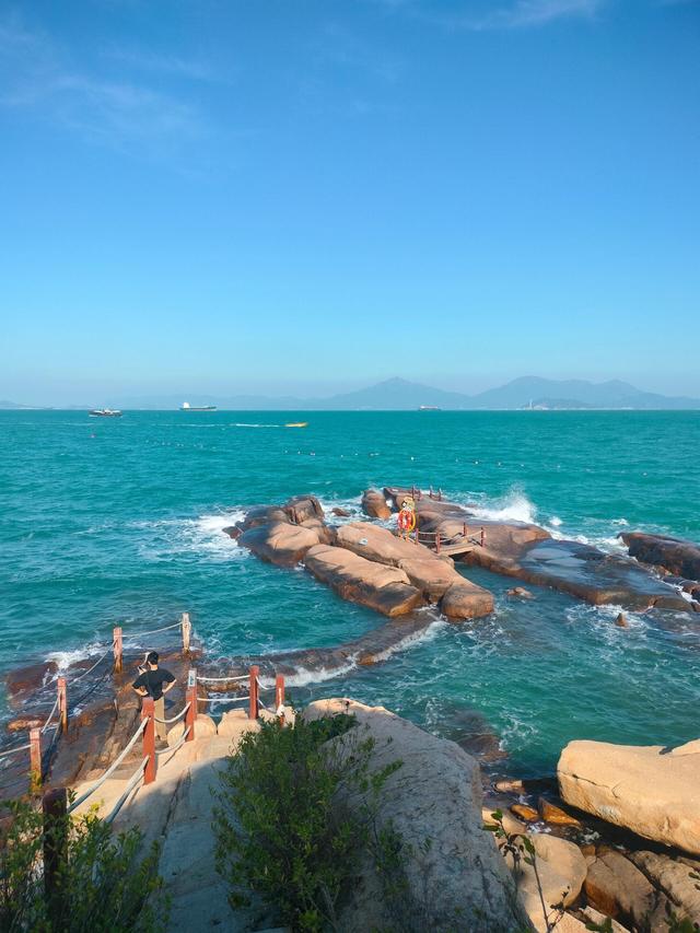 广东和海南两大最火海滨城市：珠海热度飙升硬刚三亚，实力太猛！