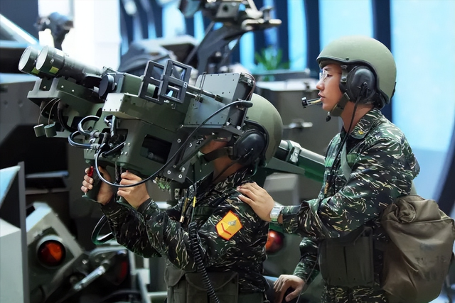 对赖清德斩首逮捕？解放军首次确认，可选任何手段，直接瓮中捉鳖