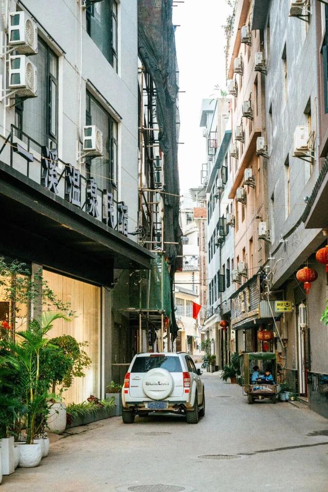 云南最让人羡慕的“温泉村” 家家户户都能泡温泉 村民一年赚到手软