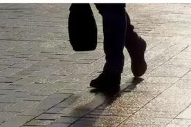 这几起年轻干部泄密案例，个个让人警醒图片