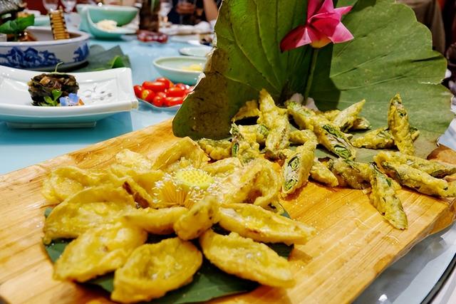 董宇辉向世界推荐，“请花几天时间去山东”！