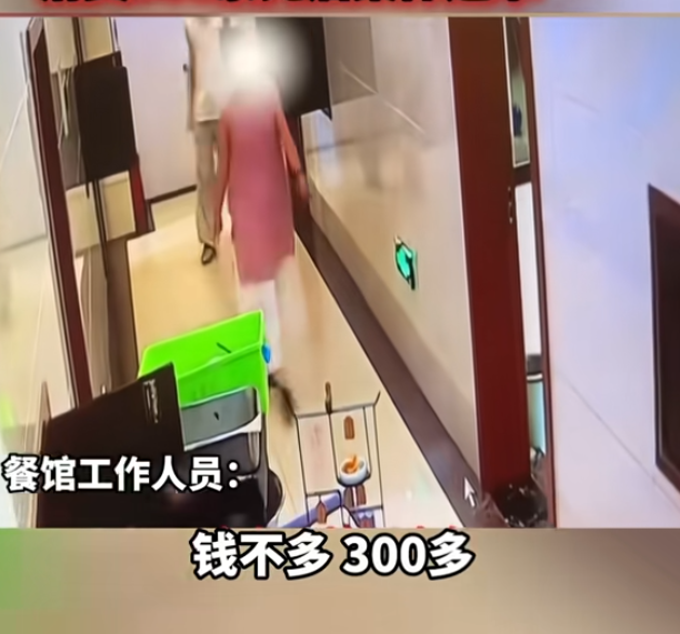 女子带全家逃单后续：全网社死，哭求店家删视频，猛料被扒太炸裂
