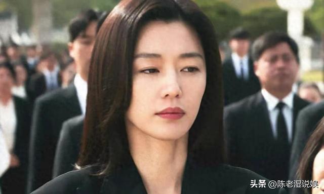 全智贤辱华第6天，本人拒不道歉，4大噩耗轮番袭来，事业跌到谷底
