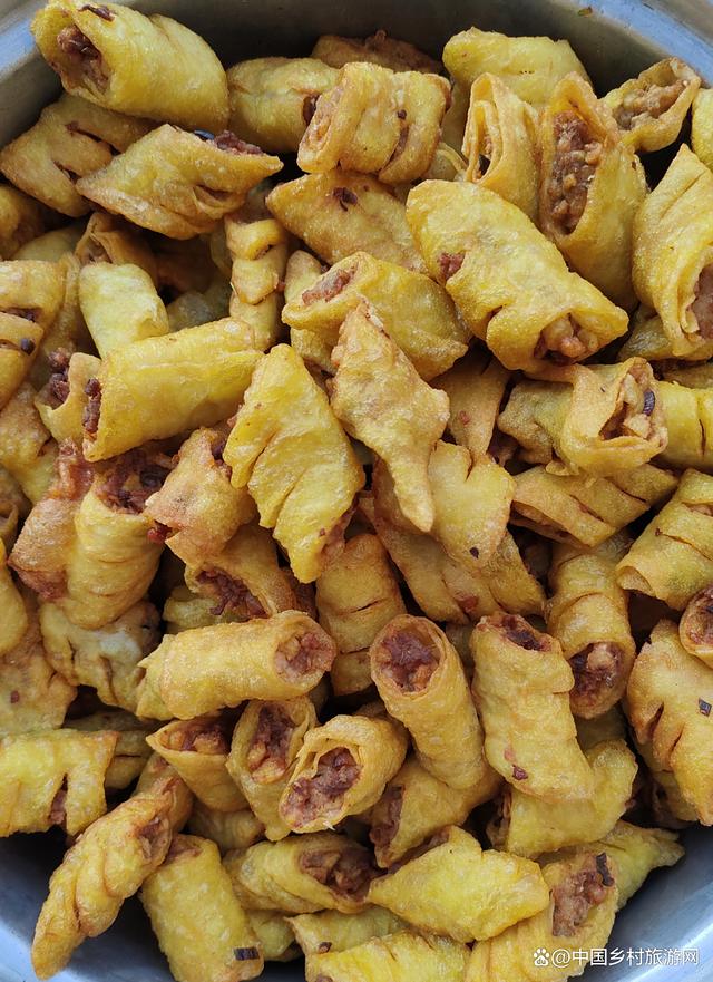 上海人去唐山和秦皇岛	，直言不讳：唐山人和秦皇岛人气截然不同