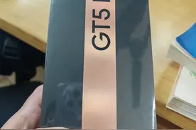 真我真的卷疯了！真我GT5 Pro上手体验，给行业一点小小的震撼图片
