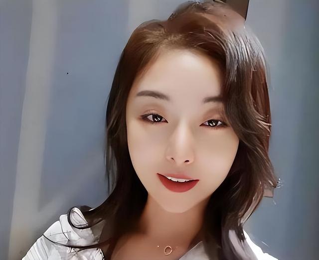 “买英国精子生3娃”的山东女人，8年后现状曝光！如今她后悔不？