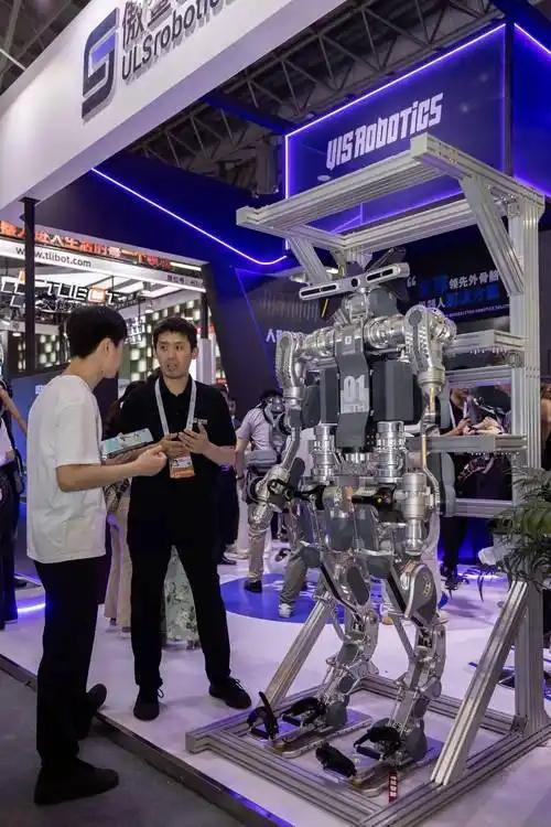 从 “堆参数” 到学大脑！“龙之幼雏” AI 新突破，靠谱又透明
