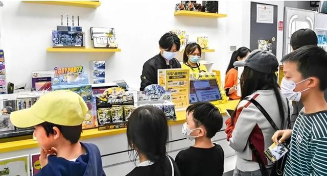 又一独角兽！吊打“泡泡玛特”，靠2元低价狂割小学生，年入100亿
