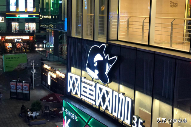 80、90后集体记忆轰然倒塌，1.2万家倒闭，为何这个行业不火了？