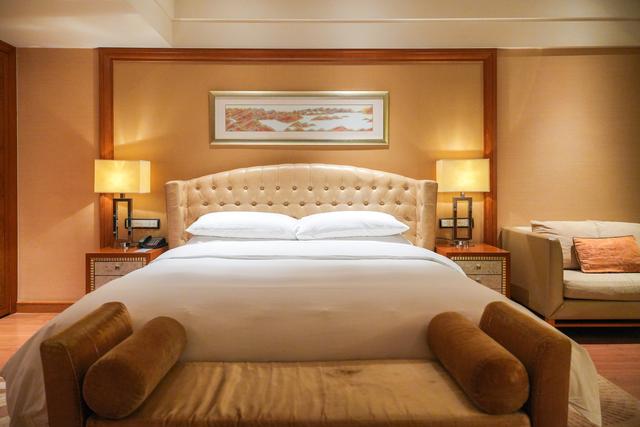 冬日暖阳里的湖畔旅居｜千岛湖滨江希尔顿度假体验