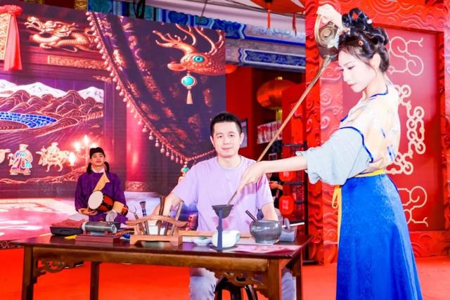 南国 “小故宫” 惊艳亮相 南海影视城换装穿越成热门体验