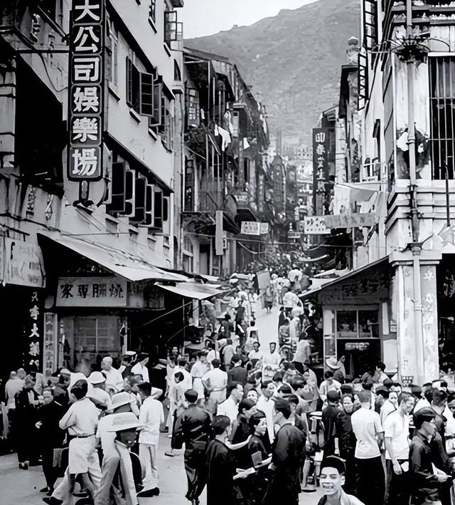17岁赴港闯荡，49被枪杀，留给4妻15子半个铜锣湾，富过李嘉诚