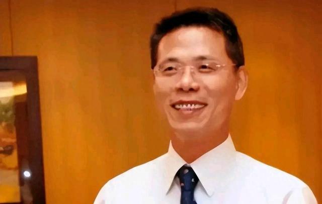 美国发出全球通缉令，逮捕中国芯片科学家陈正坤，现在怎么样了？