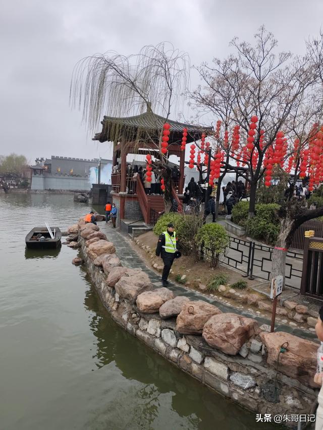 马年初10独自开封清明上河园记。