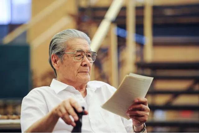“姜子牙”蓝天野：白天当演员，晚上是特工，隐姓埋名75年，直到去世都未改回本名